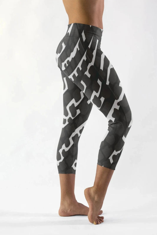 Black & White - Capri High Waist Leggings